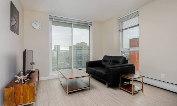 Downtown Edmonton Apartment | Edmonton - Hendrix 1B