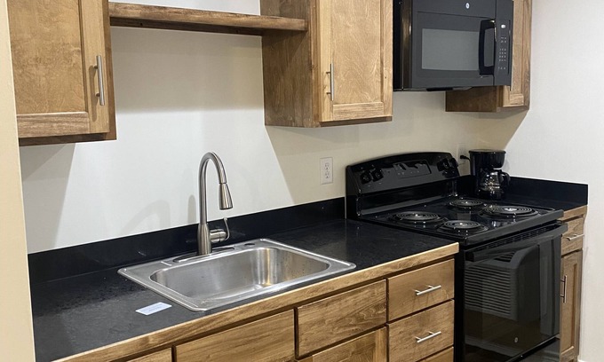 Sulphur Apartment | Efficiency Apartments nNear All Refineries