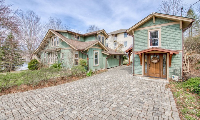 Lake Junaluska House | Efficient Guest Home with Full Kitchen, Free WiFi, Shared Pool & Patio