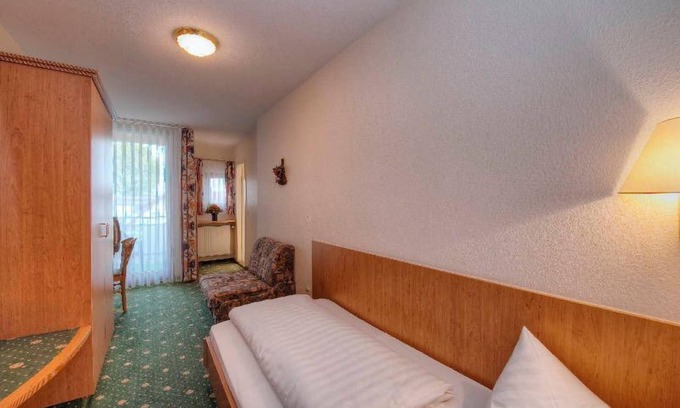 Immenstaad am Bodensee Apartment | Einzelzimmer mit WC und Dusche