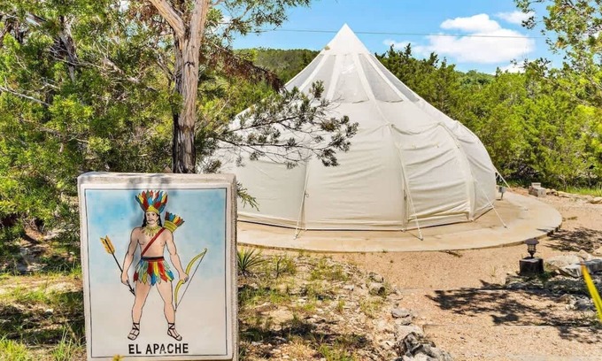 Dripping Springs RV Rental | El Apache | Stargazer Tent + AC, Fire Pit & Pool