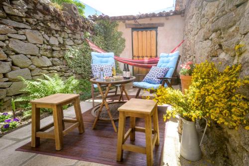 Casas del Abad House | El Colirrojo - Los Sitios de Aravalle
