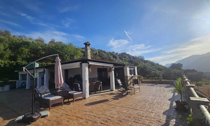 Jimera de Libar Ski Chalet | El Higuerón. Beautiful retreat with a wonderful mountain view