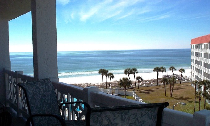 Fort Walton Beach Condo | El Matador 369 by Alicia Hollis Rentals Open Now FREE TICKETS! $300/Day
