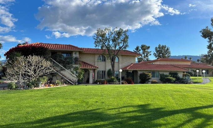 Palm Desert House | El Paseo, DeepCanyonTennisClub,12 tennis courts12 swimming pools 4 hot tub/spas