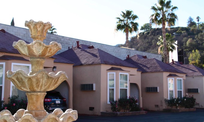 Studio City Hotel | El Royale Hotel Near Universal Studios