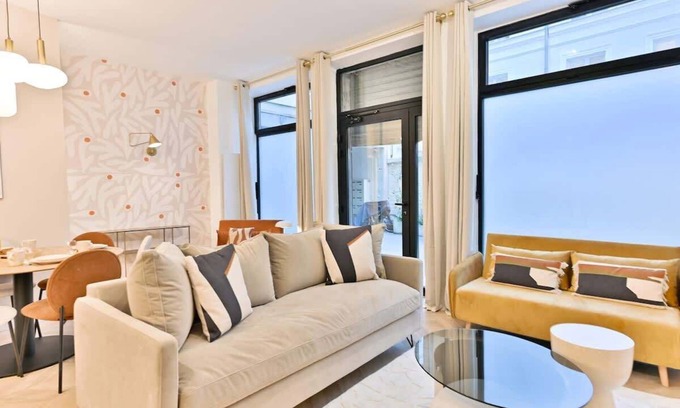 Vivienne Apartment | Elegant 2-bedroom loft in the heart of Paris