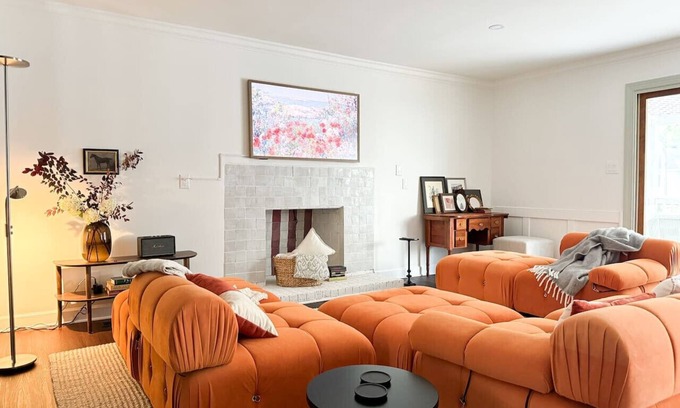 Cary House | Elegant 4BR Retreat in Cary Garden Views near RDU