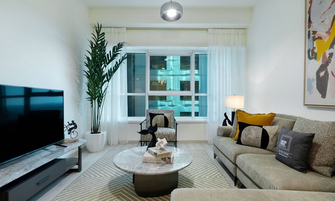 Trade Center Apartment | Elegant Apt close to Dubai Future Museum & DIFC