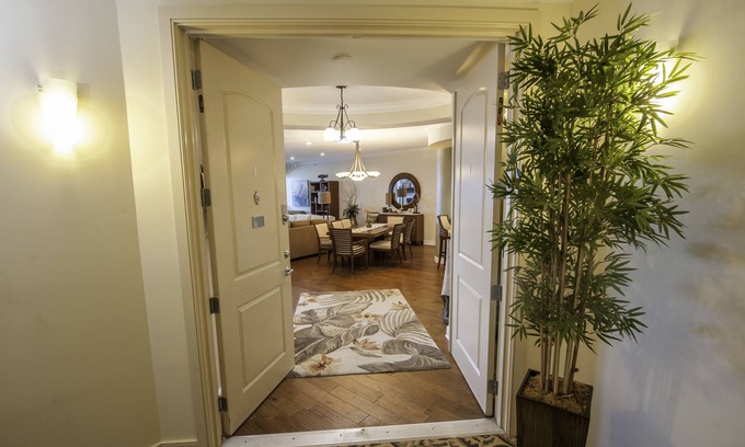 Daytona Beach Condo | Elegant Direct Oceanfront Condo Relaxation