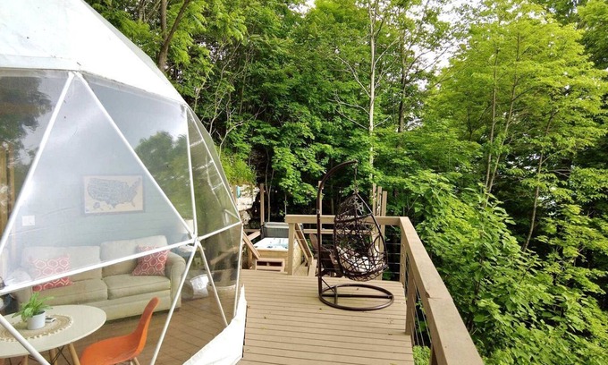 McMinnville House | Elegant Family-Friendly Dome with Outdoor Shower, Jacuzzi and Views in Tennessee