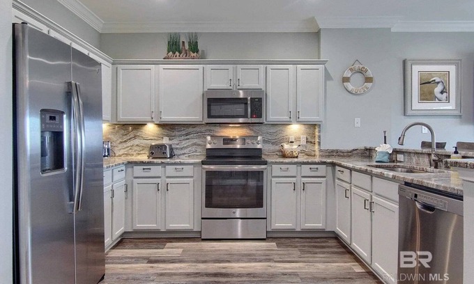 Orange Beach Condo | Elegant Orange Beach Condo for Extended Getaways - Minimum 15-Day Stay