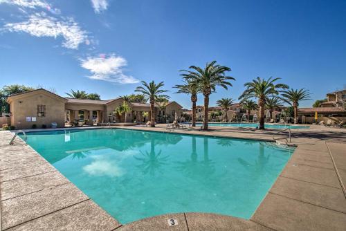Mesa House | Elegant Palms Townhome with Patio and Resort Amenities!