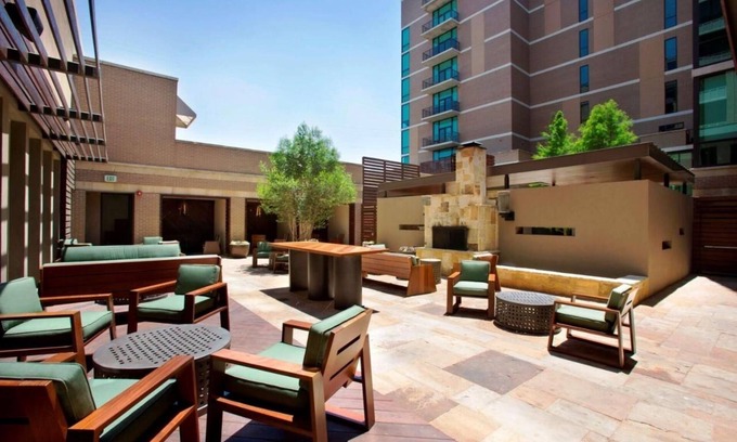 Glencoe Hotel | Elegant Pet Stay by Bush Library & NorthPark Mall
