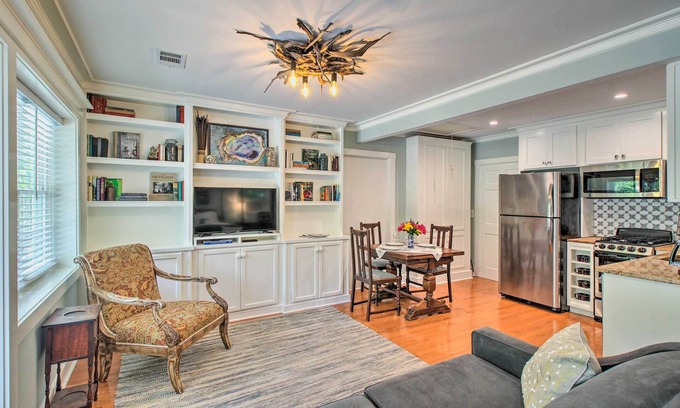 Montgomery Apartment | Elegant Savannah Hideaway w/Private Garden