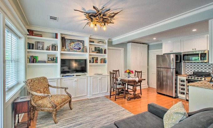 Montgomery Apartment | Elegant Savannah Hideaway with Private Garden