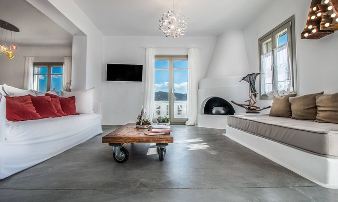 Naxos Town Villa | ELEGANT VILLAS WITH PANORAMIC VIEW