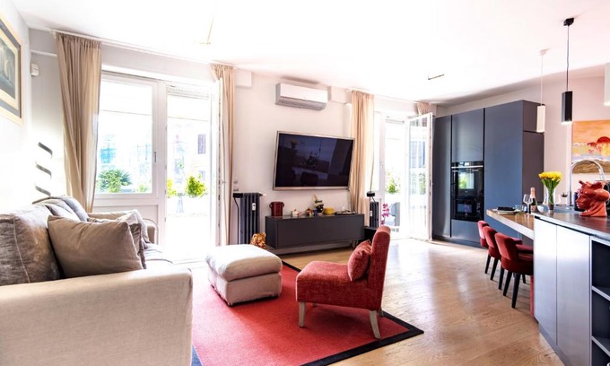 Repubblica Apartment | Elegantis Penthouse in the Heart of Rome With Private Terrace and View