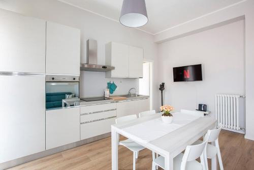 Lecco Apartment | Elengante e Spazioso vicino al lago e al centro