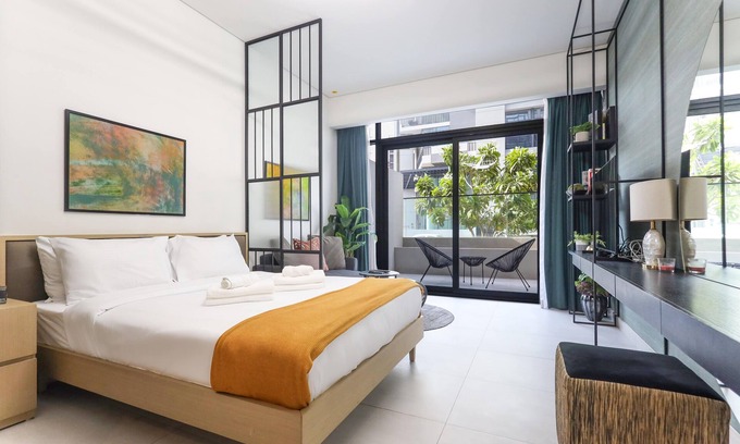 Jumeirah Village Apartment | Elite LUX Holiday Homes - Relax & Unwind in Stylish JVC Studio, Dubai