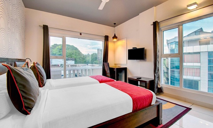 Ulsoor House | Elite Stays at Ulsoor Near Halasuru Metro Station