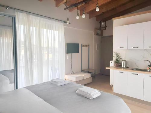 Gerakas Apartment | Elizabeth Studio