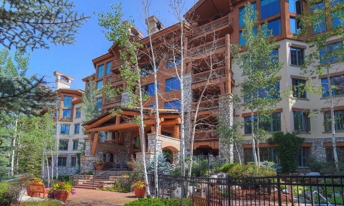 Beaver Creek Condo | Elkhorn Lodge