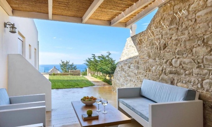Kalamaki Apartment | Elkysti Crete Superior Apartment "Nikos"