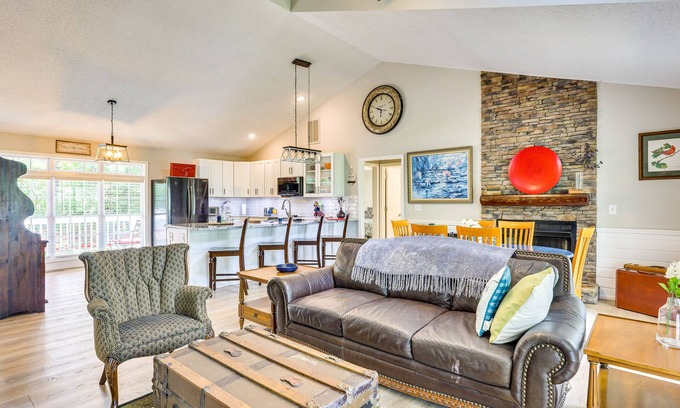 Ellijay Cabin | Ellijay Escape: Hike, Shop, Explore & More!