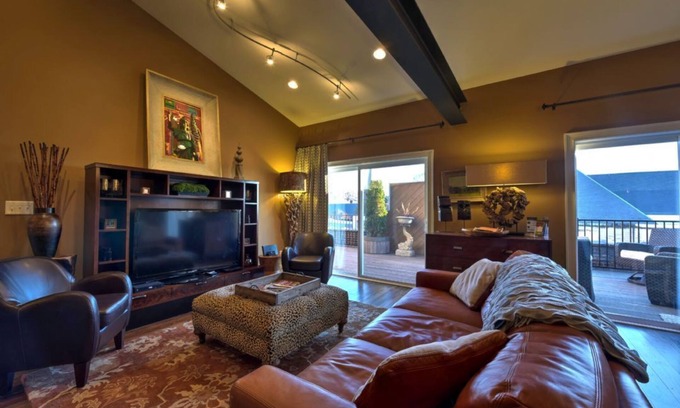 Downtown Asheville Condo | Ellington Loft | City Views + Biltmore Pass | Walk to Everything