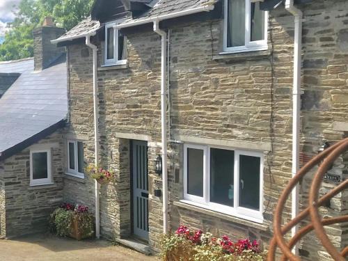 Cardigan House | Elmtree Cottage Cardigan