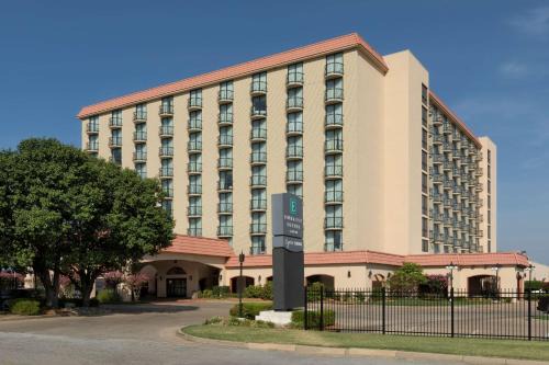 Tulsa Hotel | Embassy Suites by Hilton Tulsa I-44
