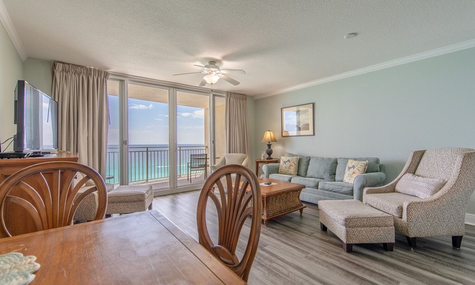 Panama City Beach Condo | Emerald Beach #1526 1BR+Bunk Prices Shown Are 10% Off Until 2/1/26