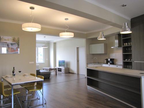 Inner City Budapest Apartment | Empire of Liberty