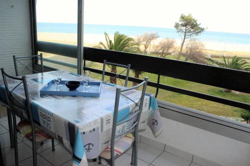 Saint-Cyprien Plage Apartment | Emplacement idéal pour ce T2 cabine face à la mer -Parking-Wifi-6PC237