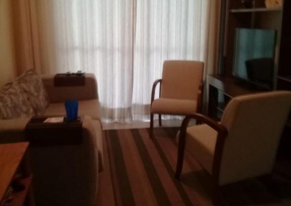 Jardim Vitoria Apartment | Encantador a 2 quadras da Enseada, com varanda e garagem