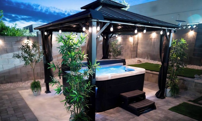 Las Vegas House | Enchanting GardenHome