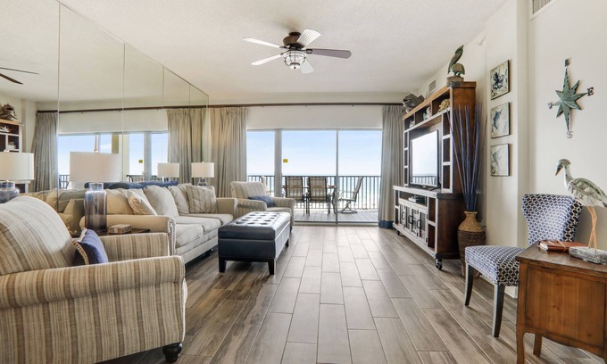 Orange Beach Condo | End of Year Special Rates -Beachfront Beautifully Renovated 2/2 Sleeps 8