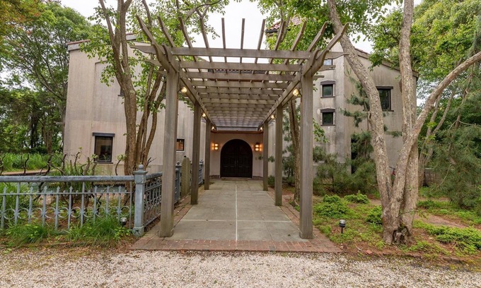 North Haven House | Endless Water Views, Full Spa with Gym and Sauna, Direct Water Access,.