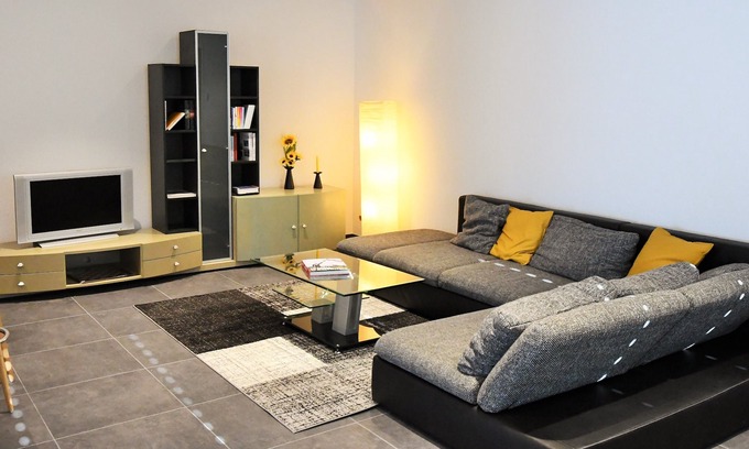 Weil am Rhein Apartment | Energetically renovated 2 room apartment with garden near the border