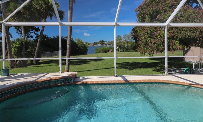 Englewood House | Englewood Old Florida 2 Bedroom Cottage with Pool 2 miles to Gulf Beaches!