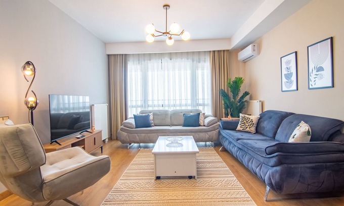 Uludag Apartment | Enjoy a stylish and fully equipped 2-bedroom apartment in the heart of 5. Levent