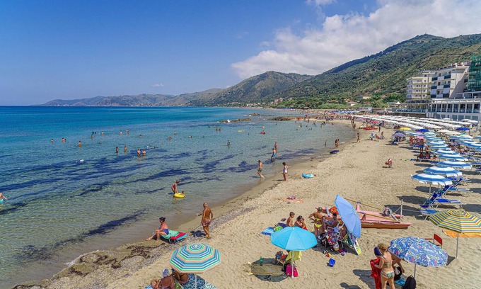 Pollica Apartment | Enjoy an unforgettable vacation in this inviting vacation apartment.