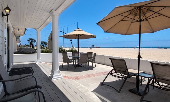 Santa Ana Heights Condo | Enjoy breathtaking coastal views from this beautiful lower oceanfront unit!