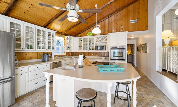 Midtown Ocean City House | Enjoy Gorgeous views from this Ocean Block home!nFREE LINEN & TOWEL PKG!