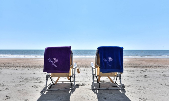 Fernandina Beach House | Enjoy Island Living @ the Flip Flop Inn - Walk to Beach & Pool