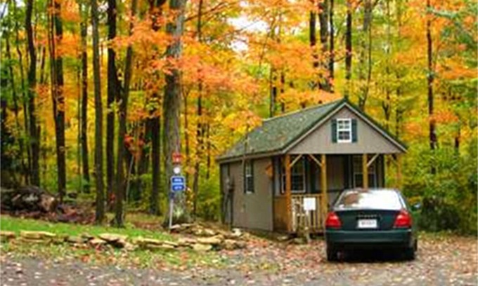 Elk Garden Cabin | Enjoy Nature At Its Finest-Rustic Furnished Cabin W/Electricity at Abrams Creek