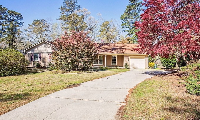 Westover Cottage | Enjoy the Centrally Located Mcfadyen Guest House