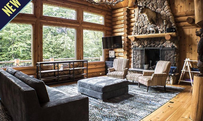 Central Vermont- Killington House | Enjoy this stunning Log home with open floor plan and tons of natural lighting Ridgetop