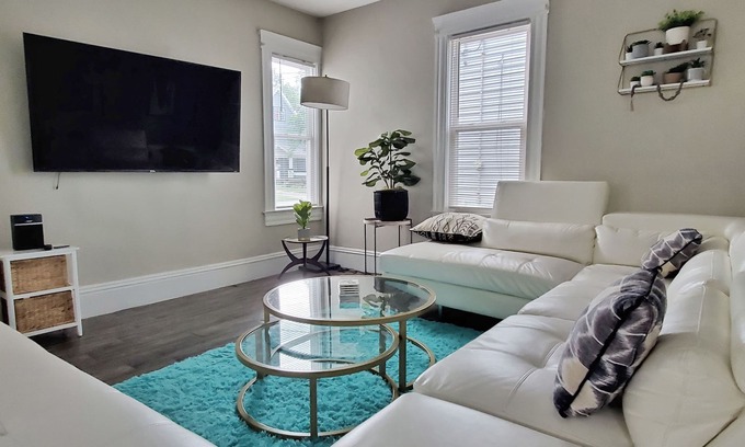 Cleveland Apartment | Enormous Group Retreat - King Bed, Game Room, Private Yard, Near Downtown CLE!